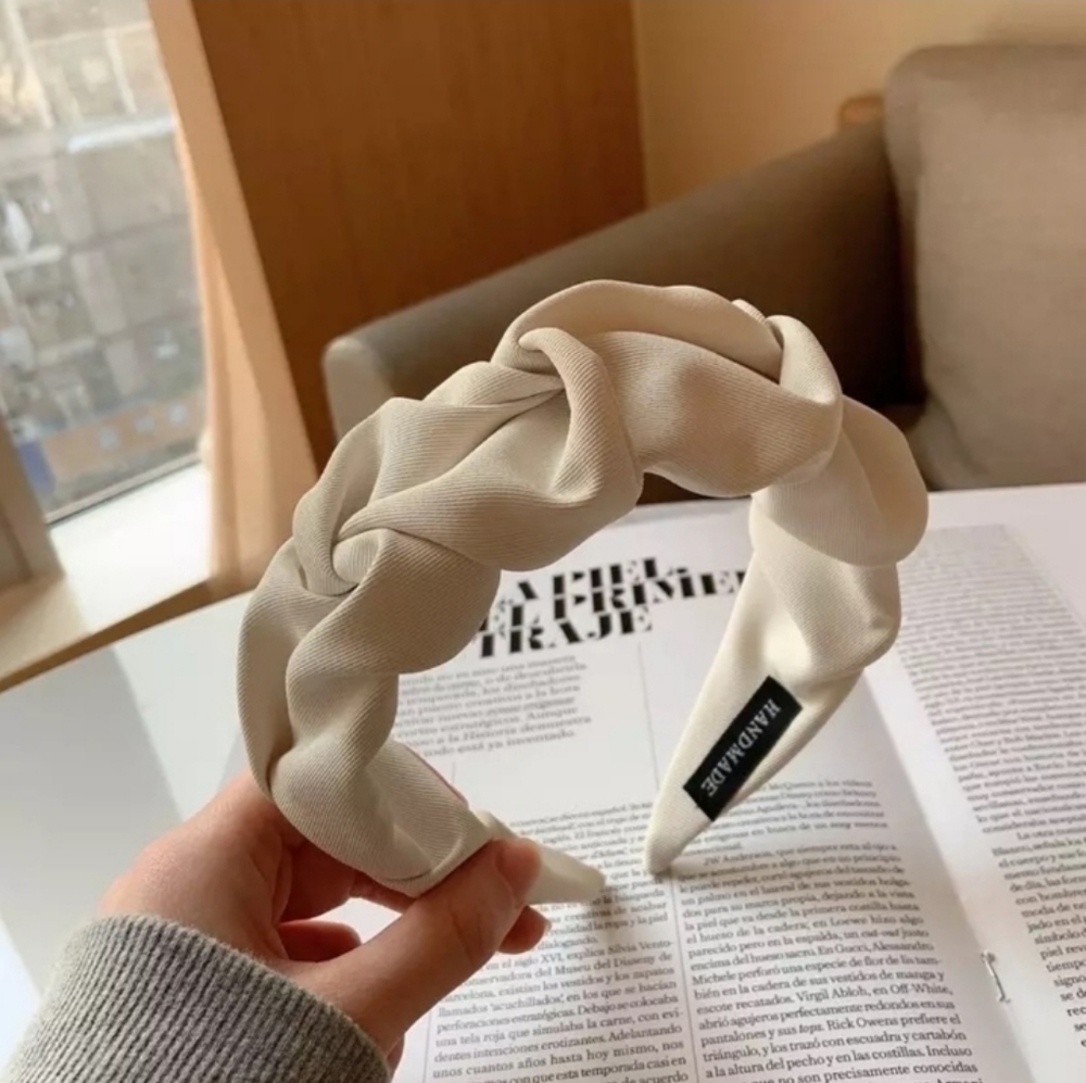 Hair tie definitely lol